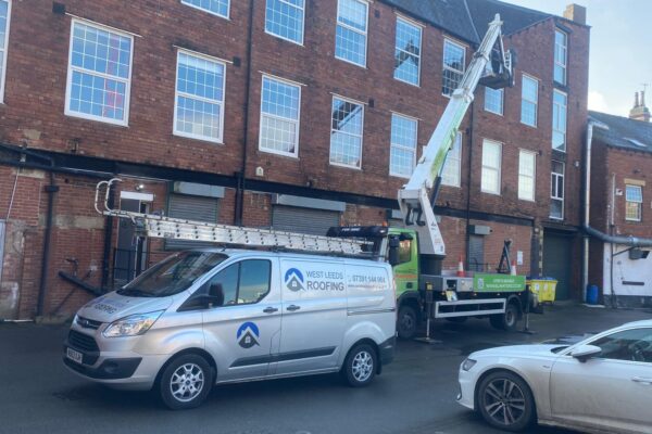 Cherry picker work Leeds city Centre